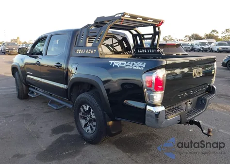 2023 Toyota Tacoma Trd Off Road z USA, uszkodzony, nr VIN 3TMCZ5AN3PM564226